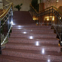 Лестница из гранита Monika