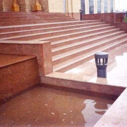 Входные группы из гранита Jiny