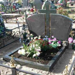 Двойной памятник из гранита