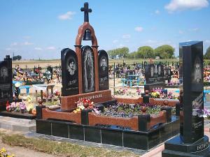 Памятник из гранита эксклюзивный