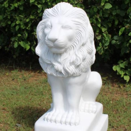 Скульптура Lion