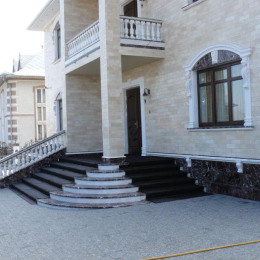 Входные группы из мрамора Tinia