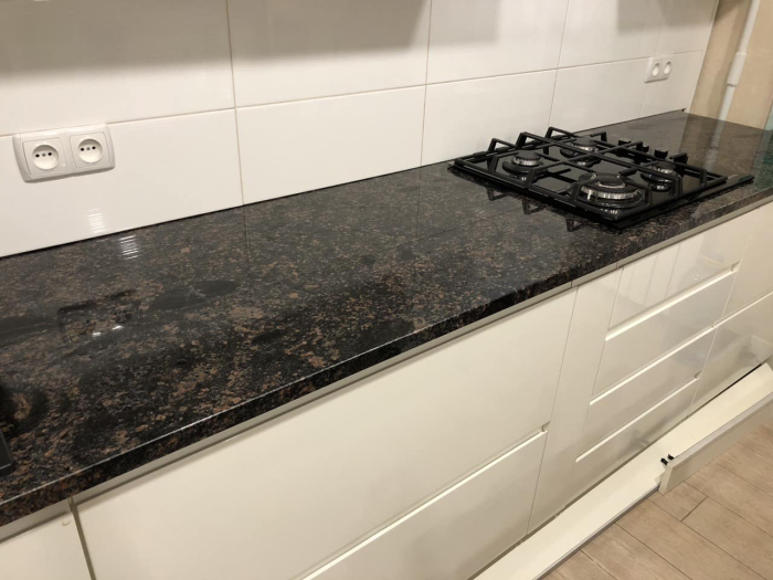 Столешница из гранита Paulina