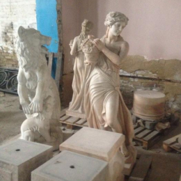 Скульптура из мрамора Fiona