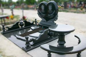 Памятник гранитный