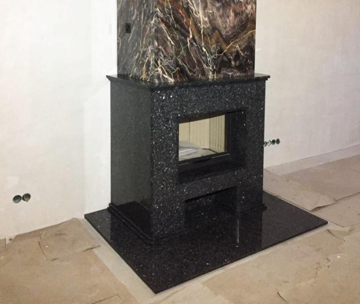 Камин из гранита Ronda
