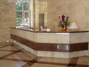 Стойка из гранита