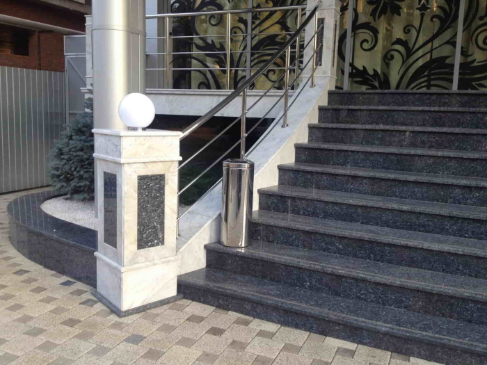 Лестница из гранита Elisa